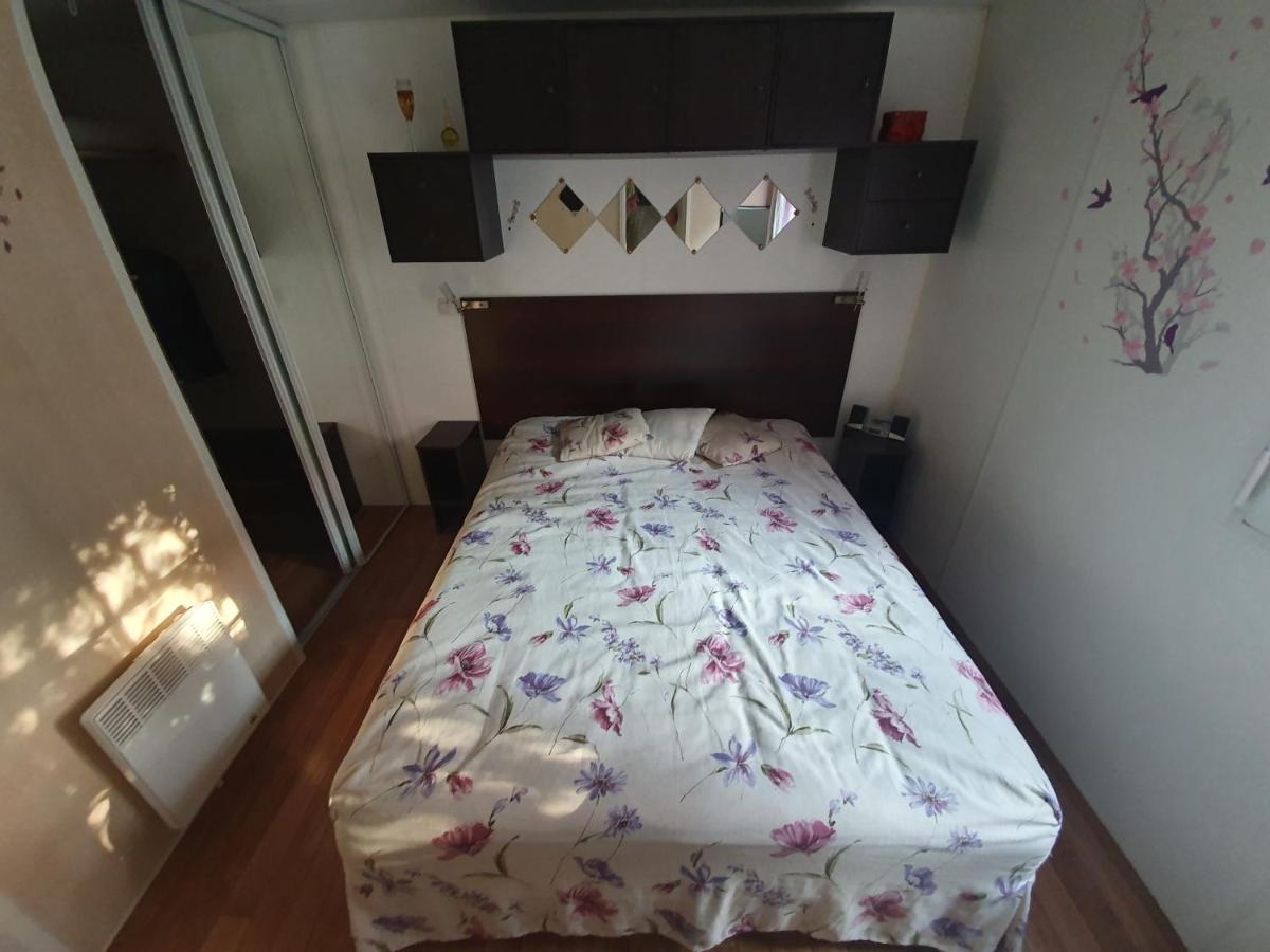Mobil Home Sainte-Eulalie-en-Born Экстерьер фото